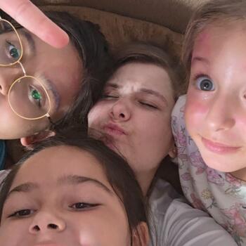 Nanny in Écija: Esther María