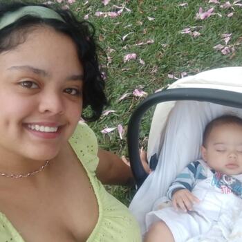 Emprego de babá em Cotia: emprego de babá Talita