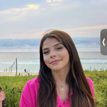 Babysitter in Le Plessis-Macé: Loéva