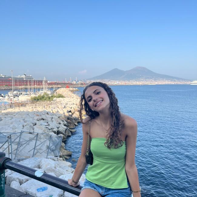 Babysitter in Genoa: Lucia