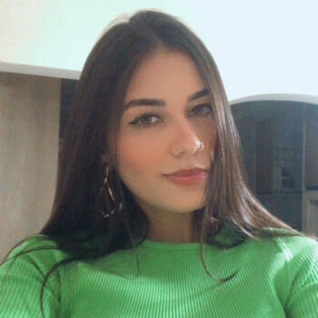 Babysitter in Bragança Paulista: Amanda