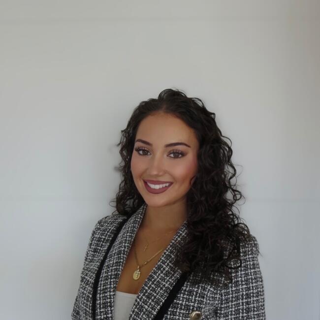 Canguro en Alicante: Noa