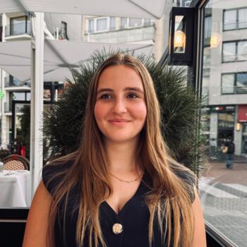 Babysitter in Deinze: Phara