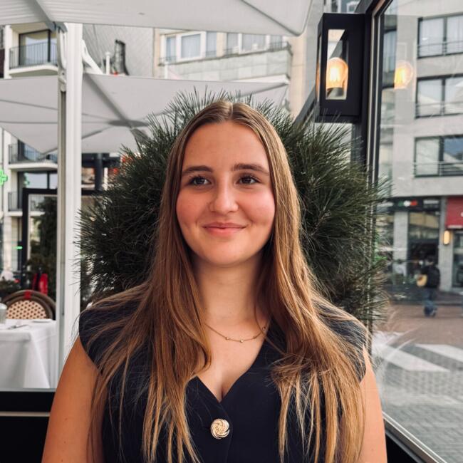Babysitter in Deinze: Phara