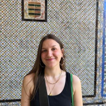 Babysitter in Paris: Justine