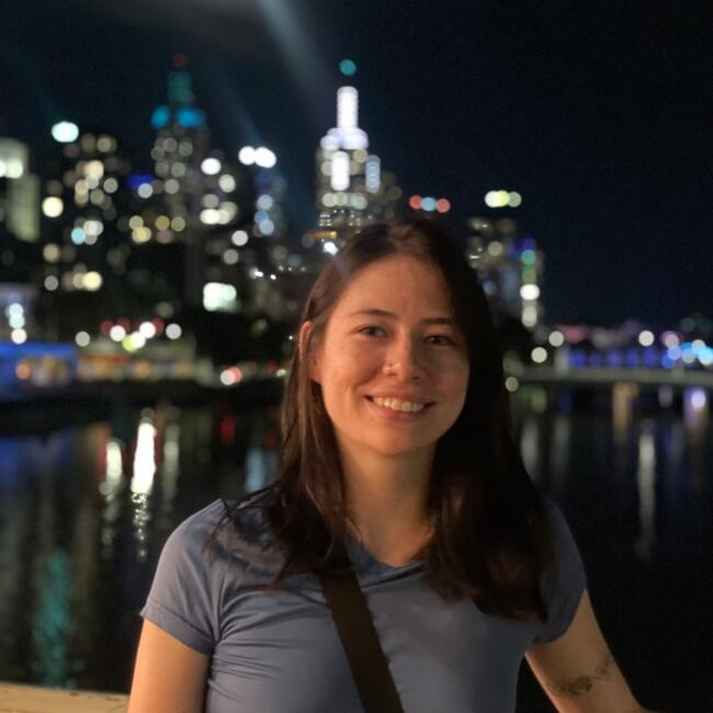 Babysitter in Brisbane: Valen