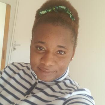 Babysitter in Strasbourg: Caroline