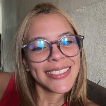 Babysitter in Manaus: Jennifer
