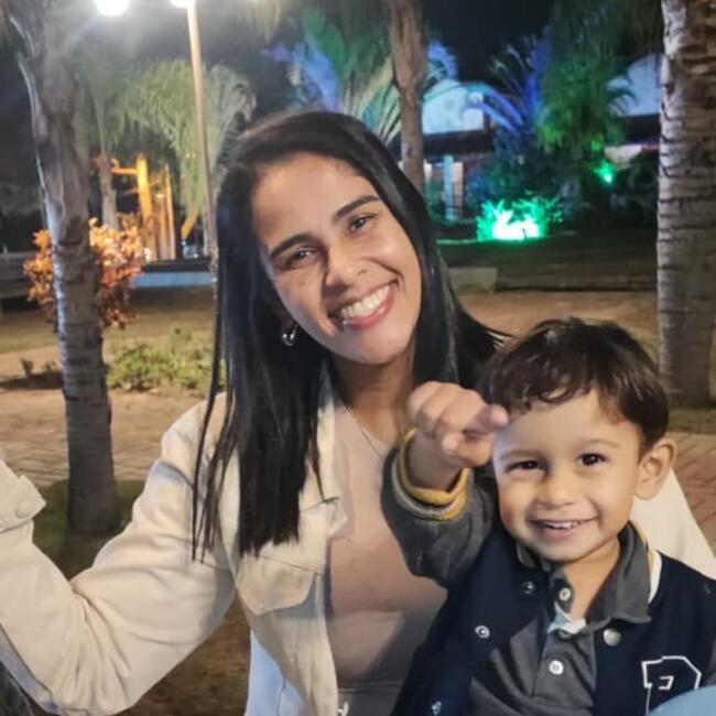 Babysitting job in Sete Lagoas: Karina