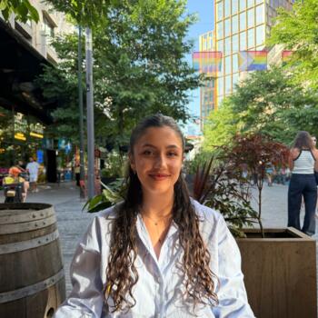 Babysitter in Ixelles/Elsene: Stella