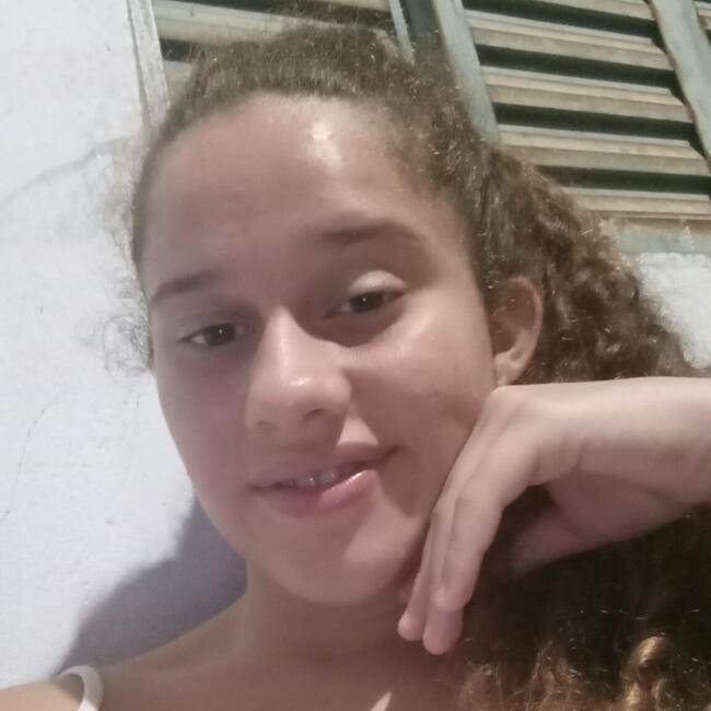 Babysitter in Carnaíba (Carnaíba): Emanuelle