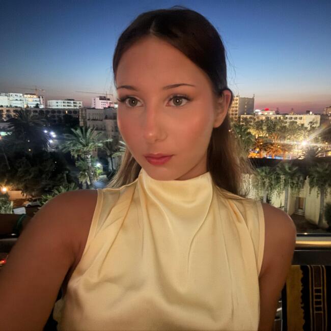 Babysitter in Debrecen: Maja