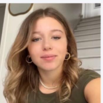 Babysitter in Malakoff: Anouk