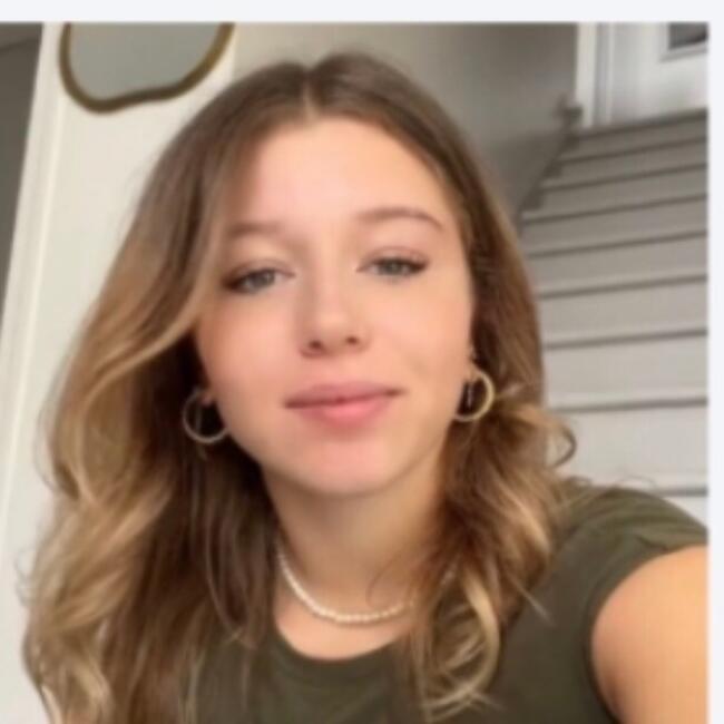 Babysitter in Malakoff: Anouk