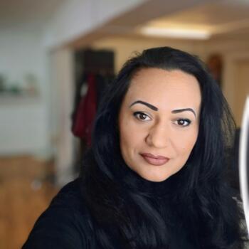 Babysitter in Arad: Laura