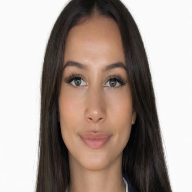 Babysitter in Grenoble: Tess