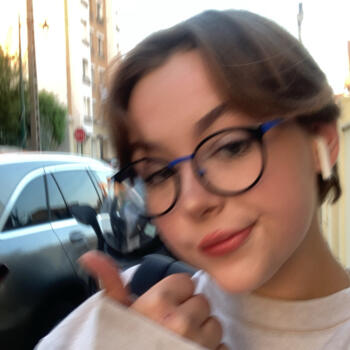 Baby-sitter in Colombes: Lou-ann