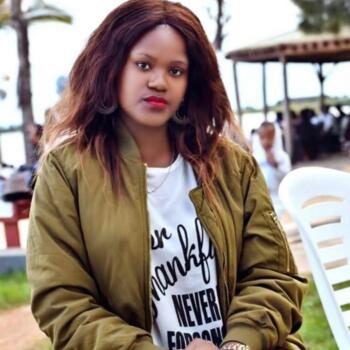 Babysitter in Clermont-Ferrand: Natukunda