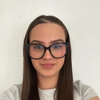 Babysitter in Dijon: Julie