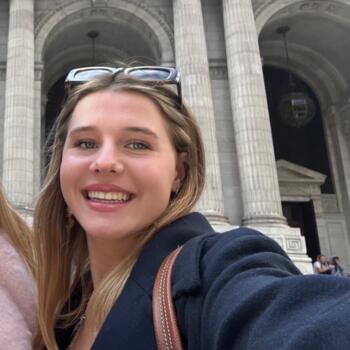 Babysitter in London: Poppy