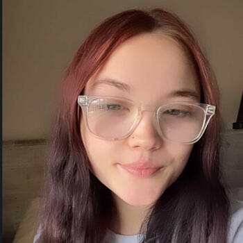 Babysitter in Palmdale: Ayla