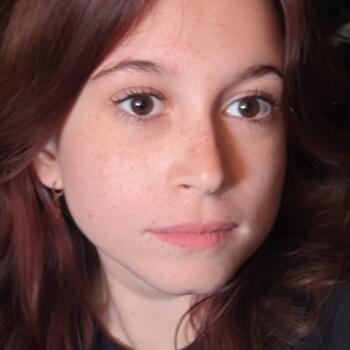 Babysitter in Palhoça: Amanda