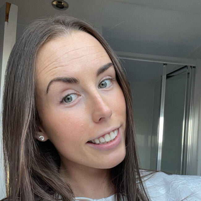 Babysitter in London: Mia