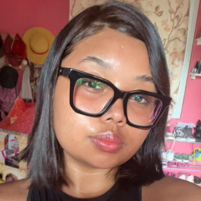 Babysitter in Burunga: Alexa