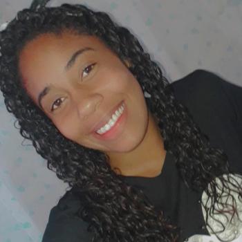 Babysitting Jobs in Canoas: babysitting job Adrieli