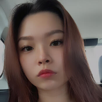 Babysitter in Singapore Island: Moon