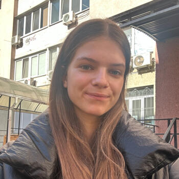 Babysitter in Toronto: Oleksandra