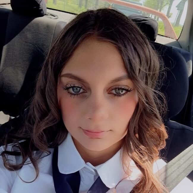 Babysitter in Ózd: Tímea