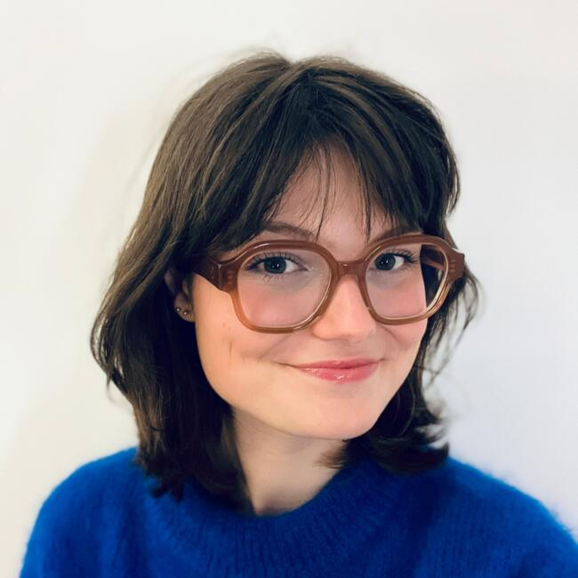 Babysitter in Paris: Anna
