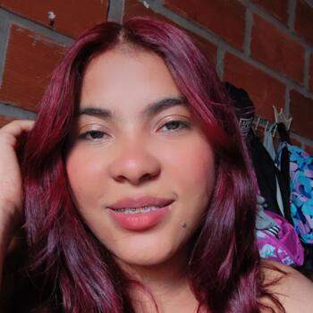 Trabajo para niñera en Medellín: trabajo de niñera Estefanía