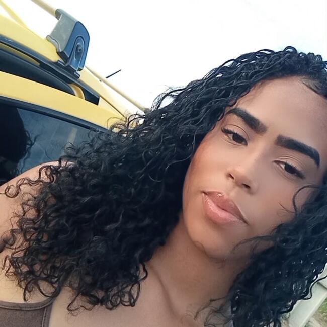 Babysitter in Teixeira de Freitas: Amanda