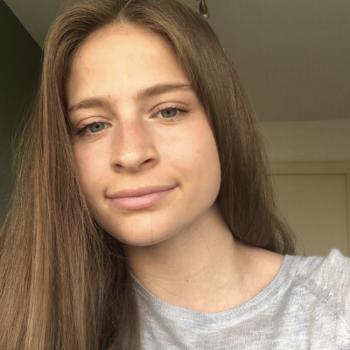 Babysitter in Evere: Giulia