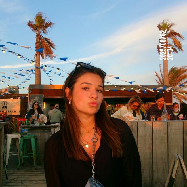 Babysitter in Talence: Juliette