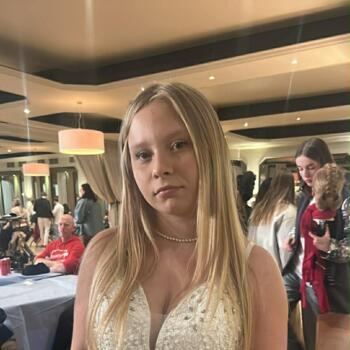 Babysitter in La Louvière: Melissa