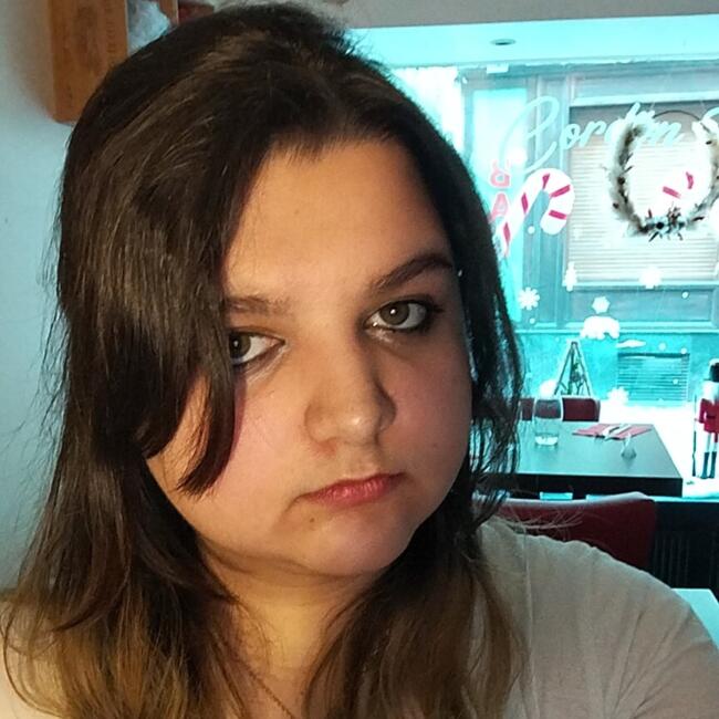 Babysitter in Colmar: Laura