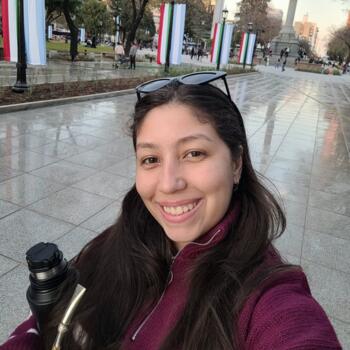 Babysitter in La Plata: Vivian