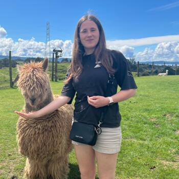 Babysitter in Auckland: Cynthia