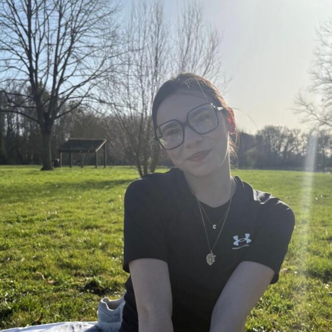 Babysitter in Cléry-Saint-André: Clemence