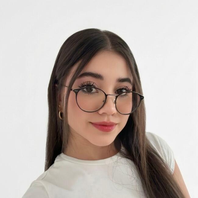 Babysitter in London: Estefany