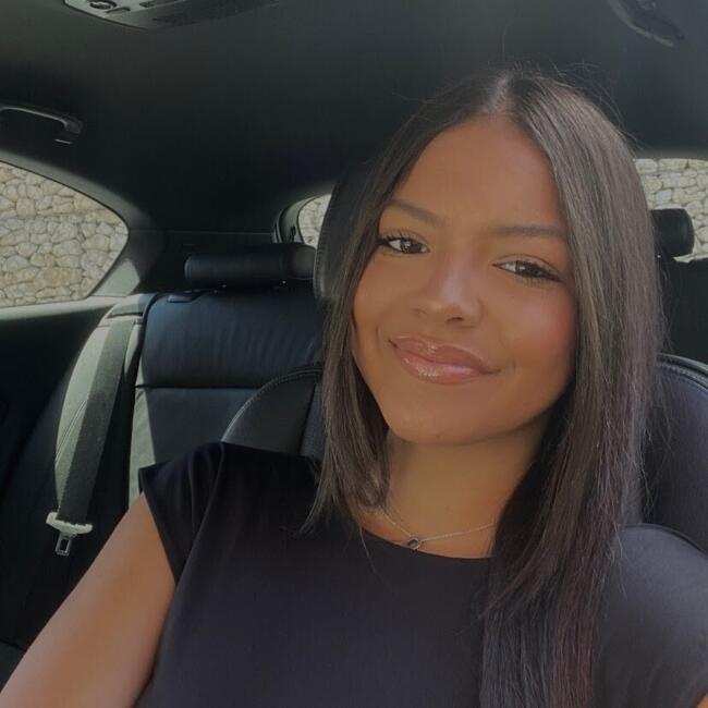 Babysitter em Mafra: Debora