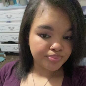 Babysitter in Anderson: Tazaya