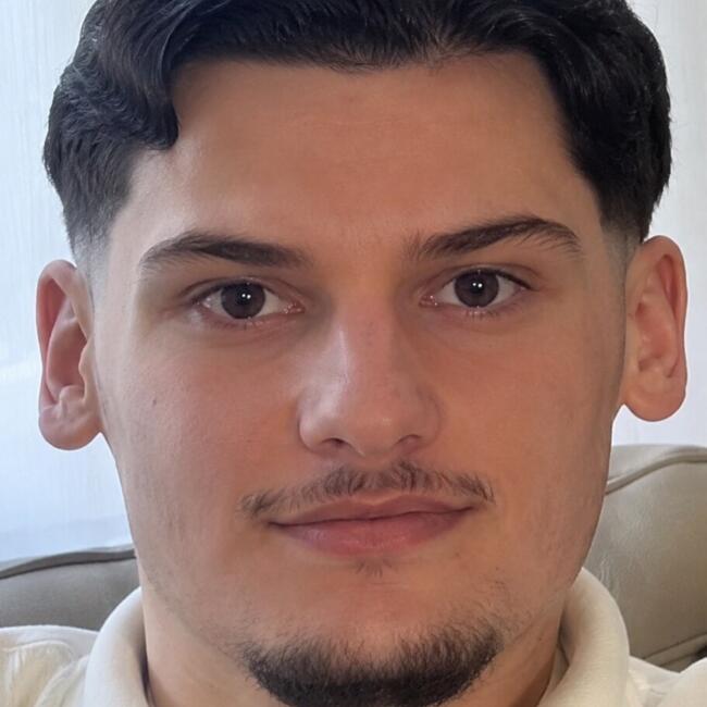 Babysitter in Luxemburg: Elvir