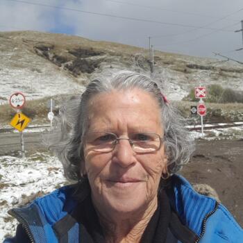 Babysitter in Whanganui: Karen