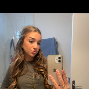 Babysitter in Caluire-et-Cuire: Chlea