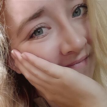 Oppas Overloon: Sanne