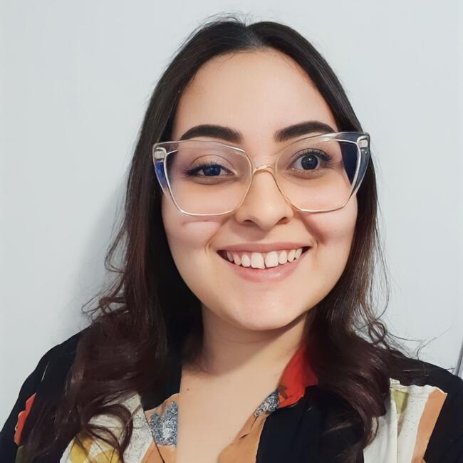 Babysitter in Santo André: Julia